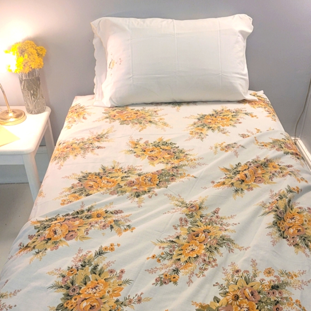 VINTAGE Single/Twin sz Bedding Set. 3pc - Picture 2 of 12